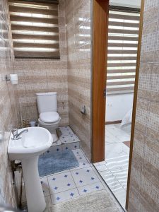 clean washroom